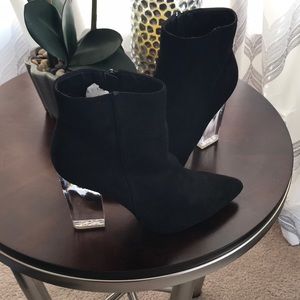 Heel booties